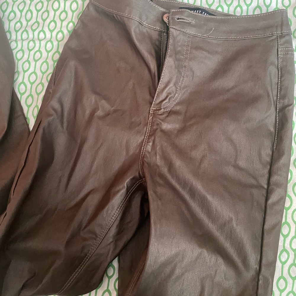 Pants - Picture 5 of 6